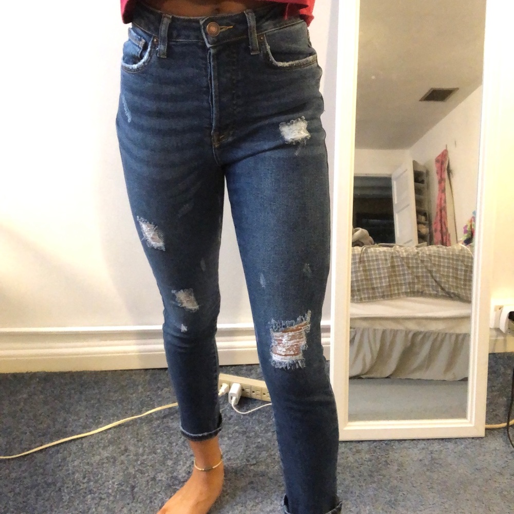 fitted ripped jeans